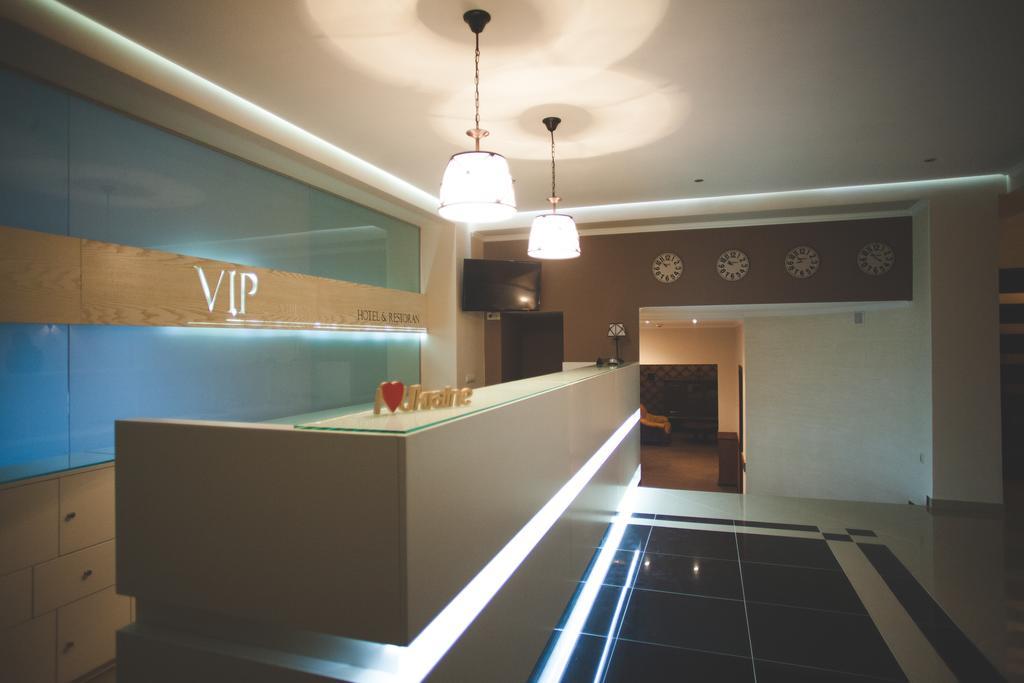 V&P Hotel & Restaurant Chust Zewnętrze zdjęcie