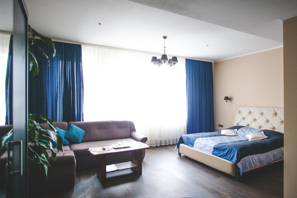 V&P Hotel & Restaurant Chust Zewnętrze zdjęcie