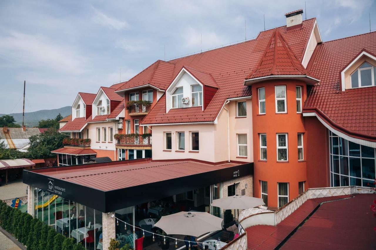 V&P Hotel & Restaurant Chust Zewnętrze zdjęcie