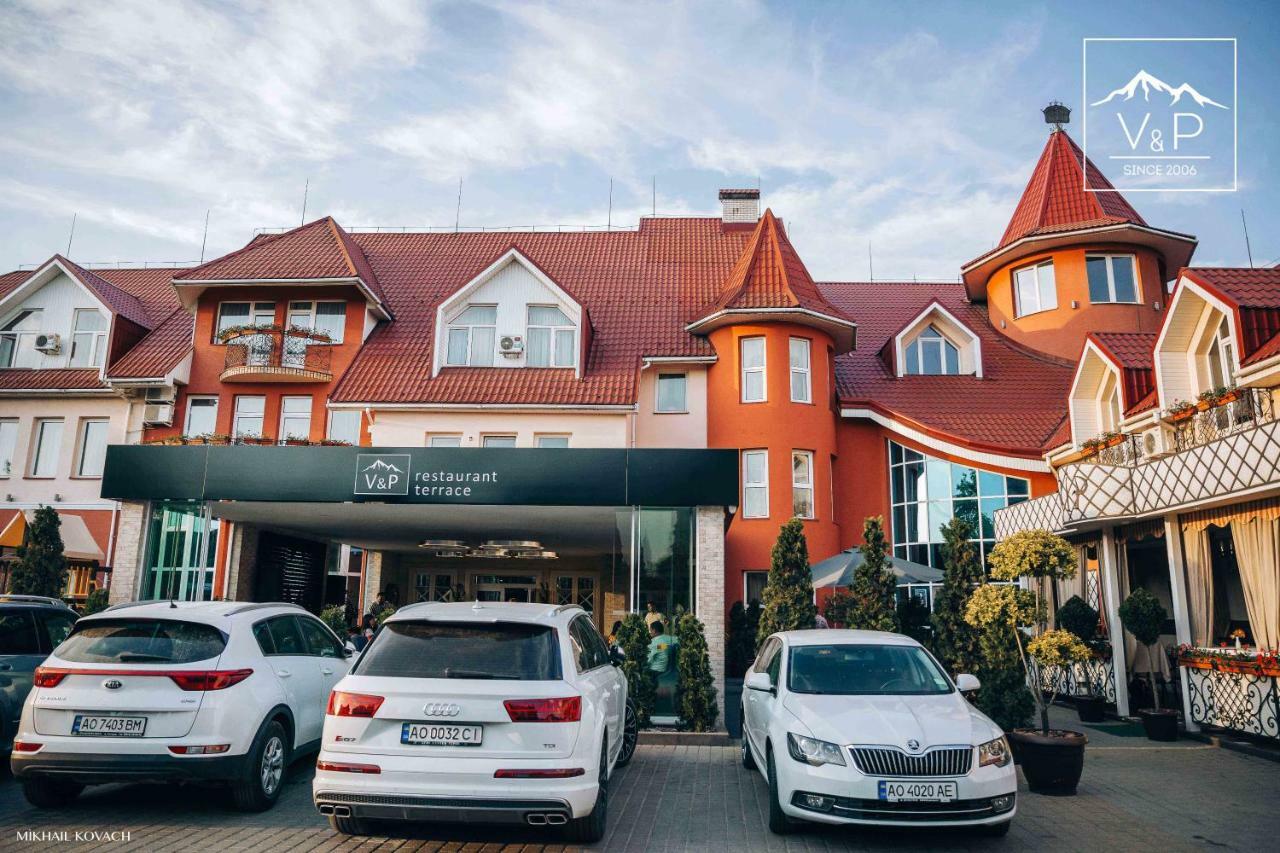 V&P Hotel & Restaurant Chust Zewnętrze zdjęcie