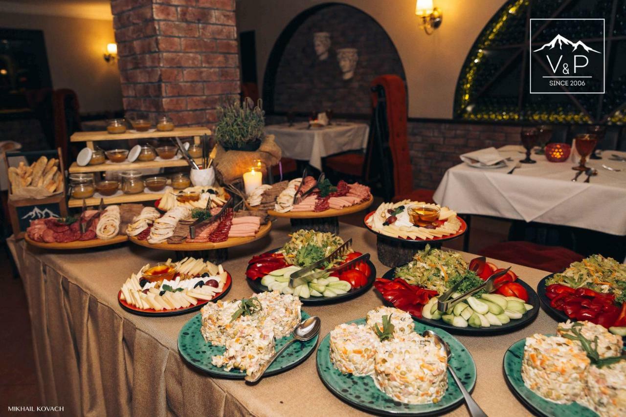 V&P Hotel & Restaurant Chust Zewnętrze zdjęcie