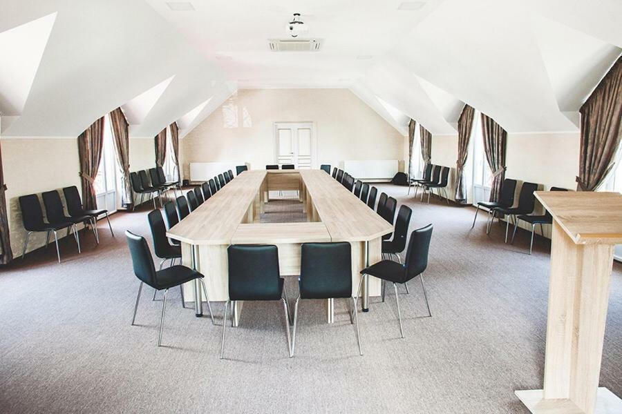 V&P Hotel & Restaurant Chust Zewnętrze zdjęcie